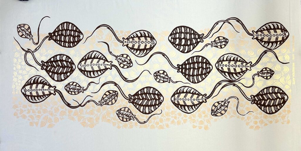 Gracie Kumbi - Stingrays on ivory - Panel - Image 2